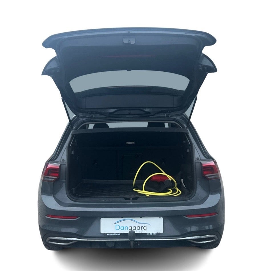 VW Golf VIII 1,4 eHybrid DSG 5d