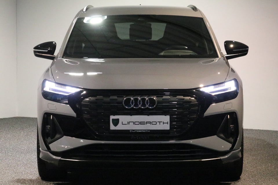 Audi Q4 e-tron 50 S-line quattro 5d
