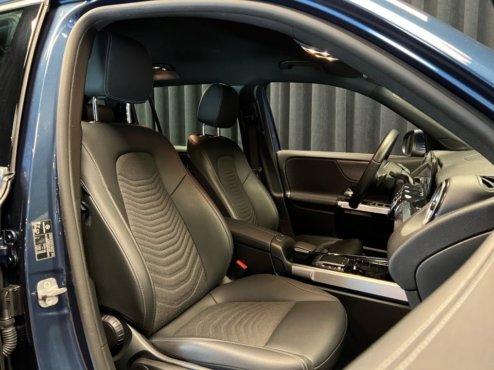 Mercedes EQB250+ Progressive 5d