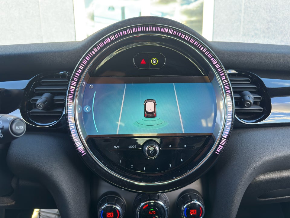 MINI Cooper SE Essential 3d