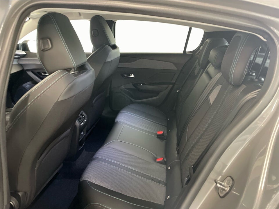 Peugeot 308 1,5 BlueHDi 130 Allure Pack EAT8 5d