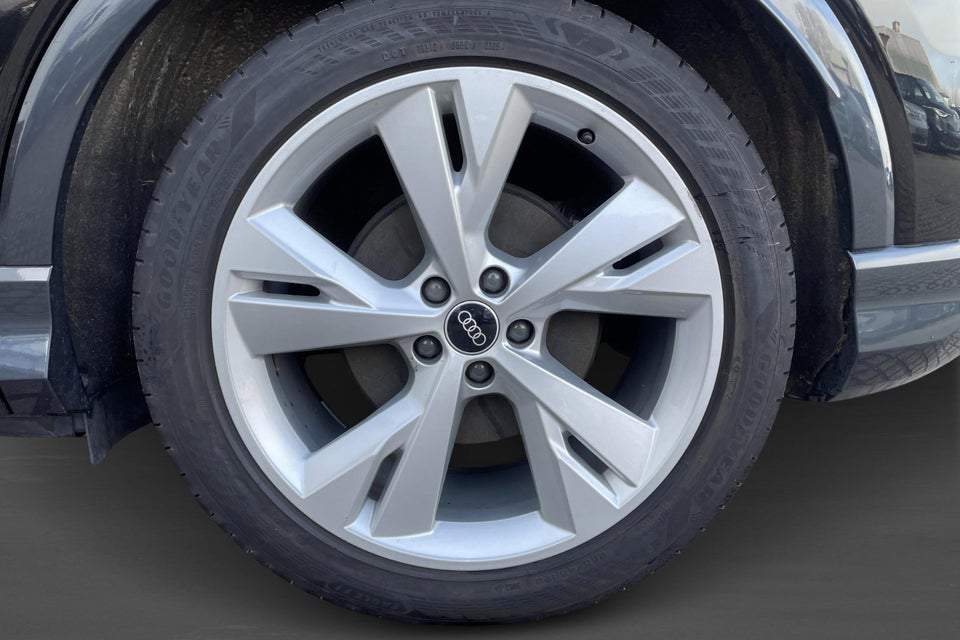 Audi Q4 e-tron 40 Attitude S-line 5d