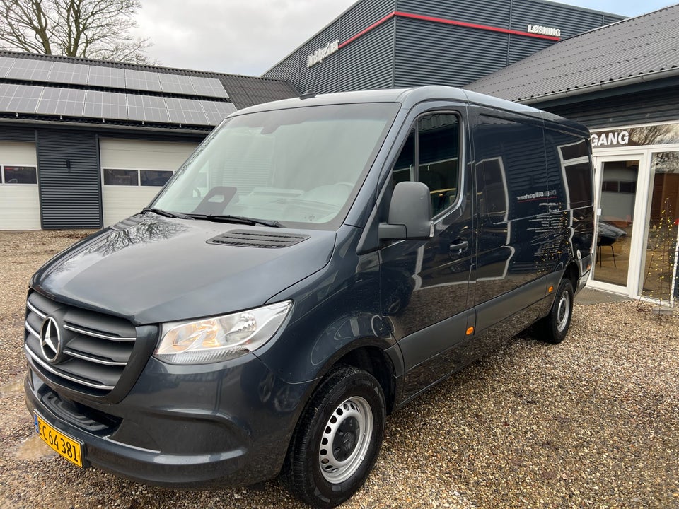 Mercedes Sprinter 319 2,0 CDi A2 Kassevogn aut. RWD