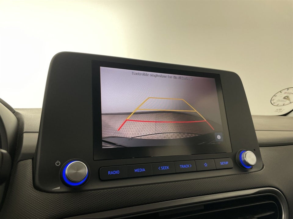 Hyundai Kona 64 EV Essential 5d