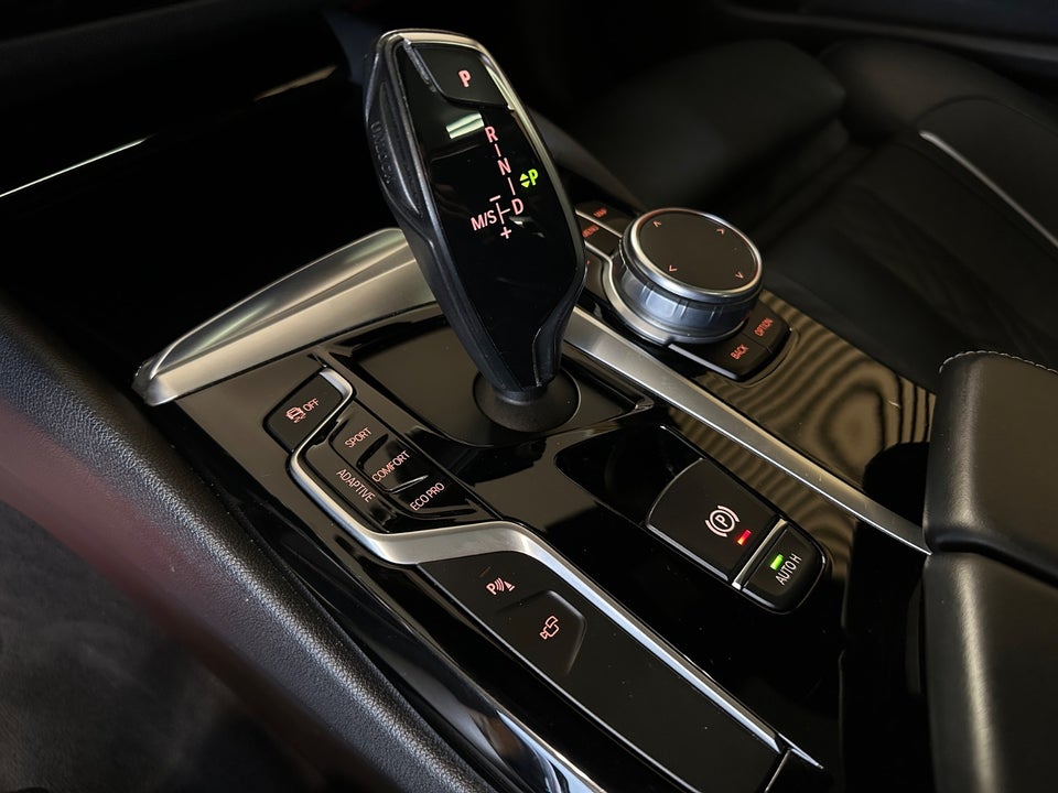 BMW 530d 3,0 Sport Line xDrive aut. 4d