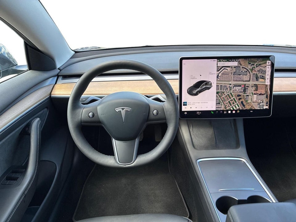 Tesla Model 3 Standard Range+ RWD 4d