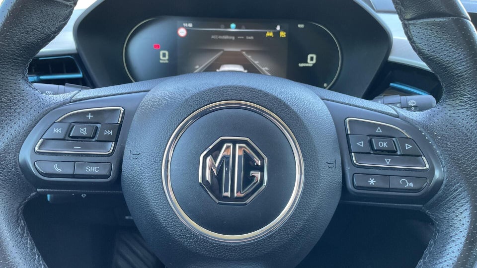 MG MG5 61 Luxury 5d