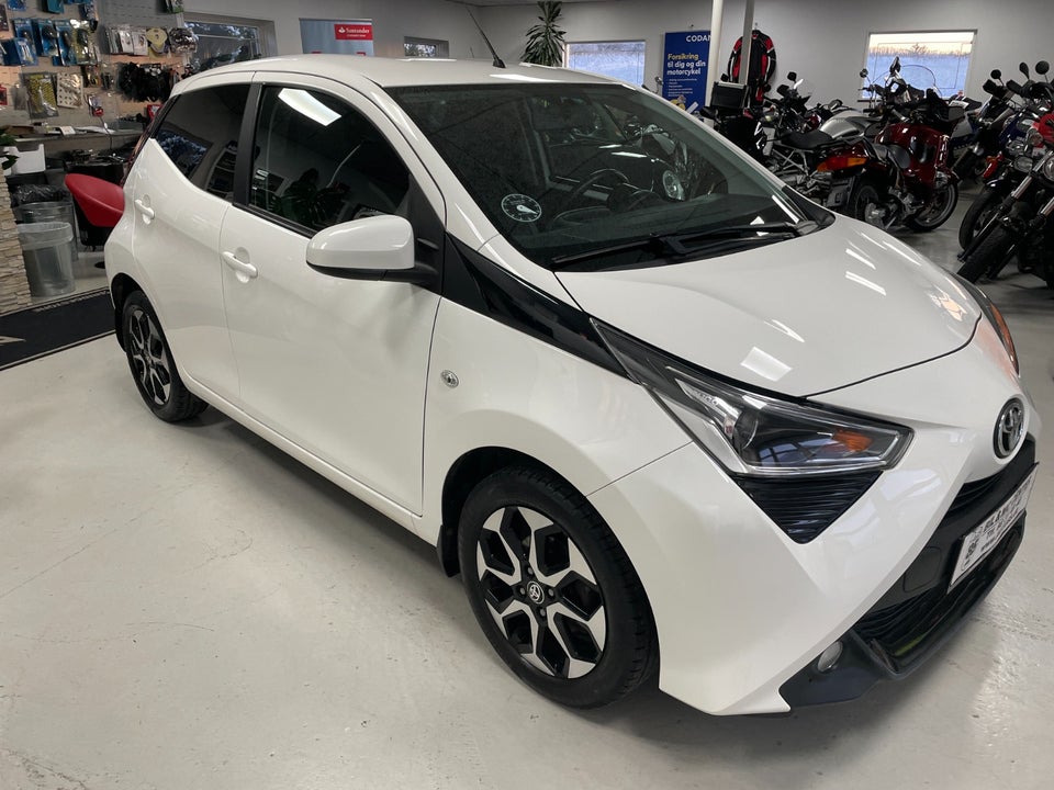 Toyota Aygo 1,0 VVT-i x-press 5d