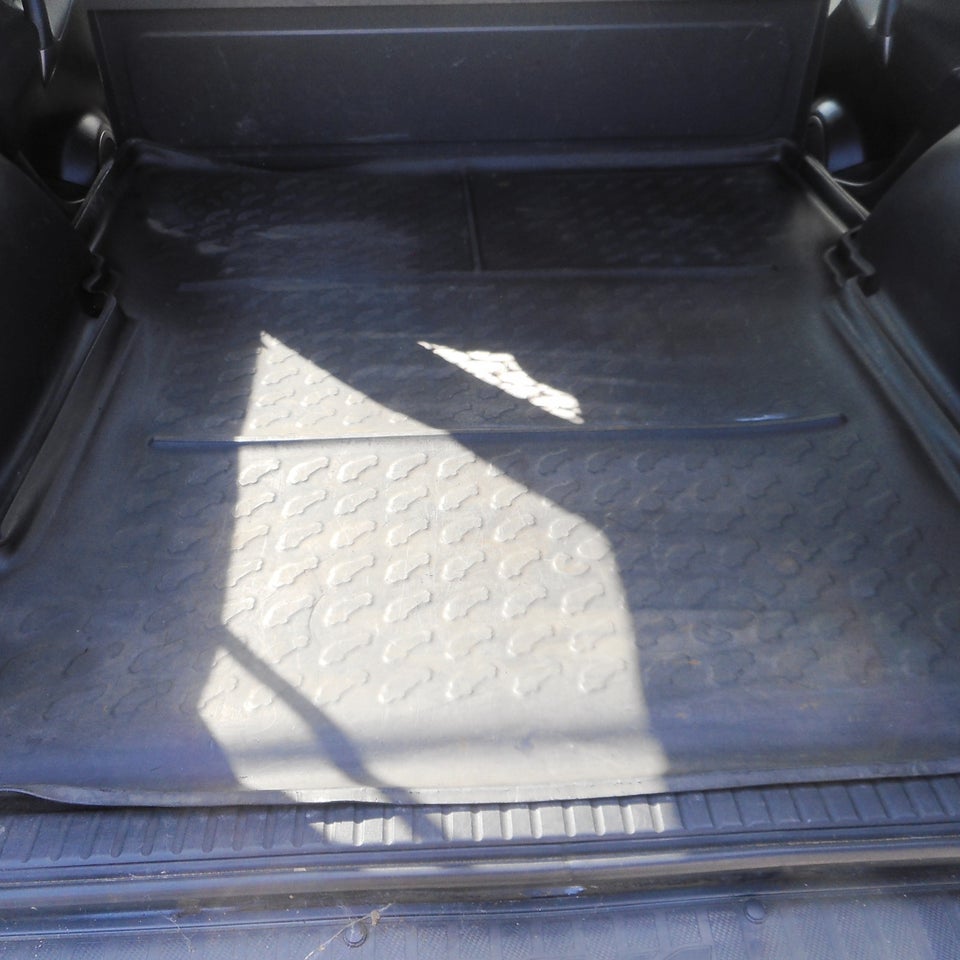 Toyota RAV4 2,2 D-CAT 177 4x4 Van 5d