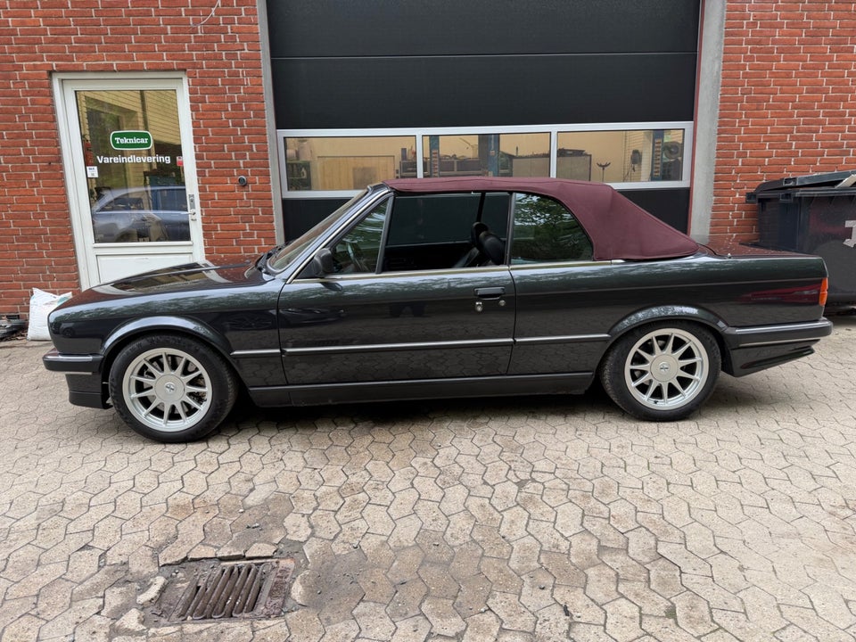 BMW 325i 2,5 Cabriolet 2d