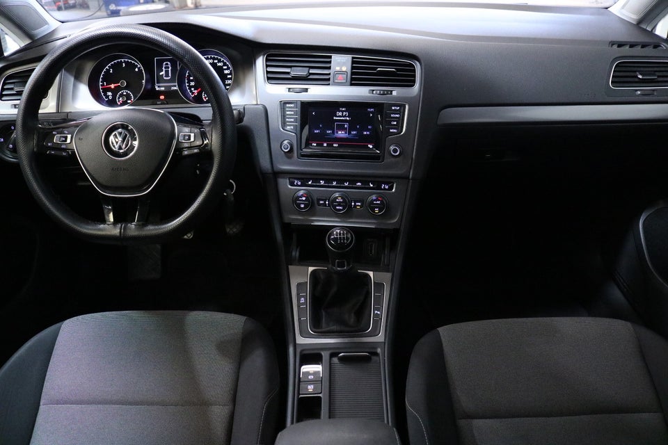 VW Golf VII 1,6 TDi 110 BlueMotion 5d