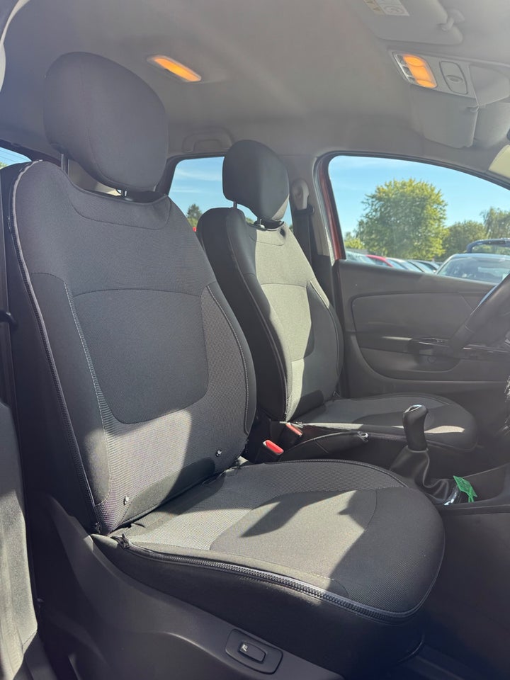 Renault Captur 0,9 TCe 90 Intens 5d