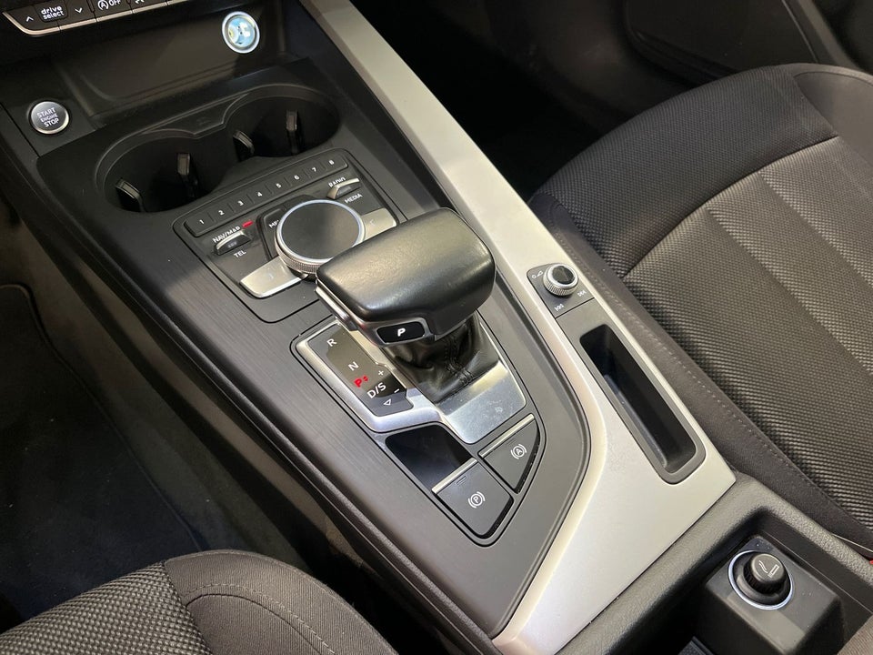 Audi A4 40 TDi Advanced Prestige Tour Avant S-tr. 5d