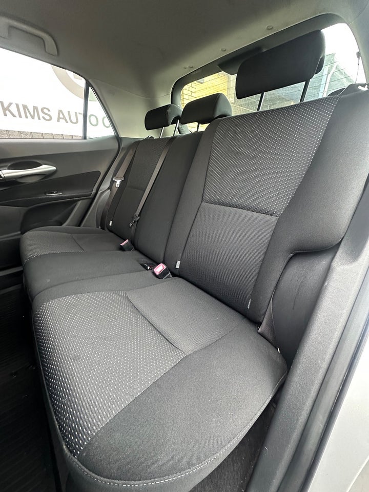 Toyota Auris 1,3 T2 5d