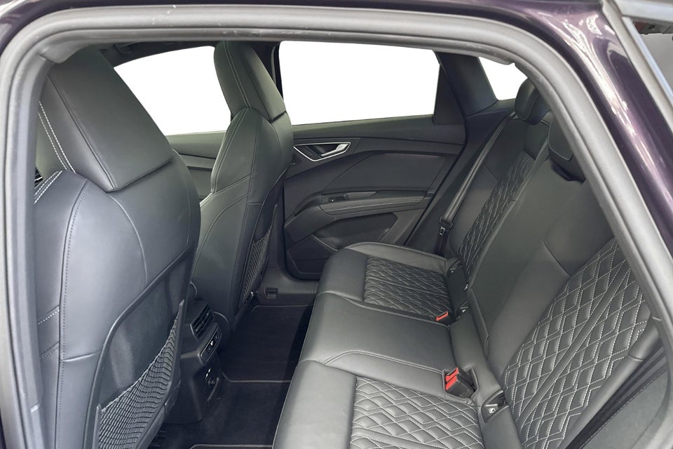 Audi Q4 e-tron 40 S-line Sportback 5d
