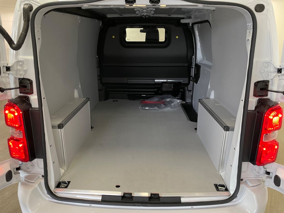 Peugeot e-Expert 75 L2 Premium Van