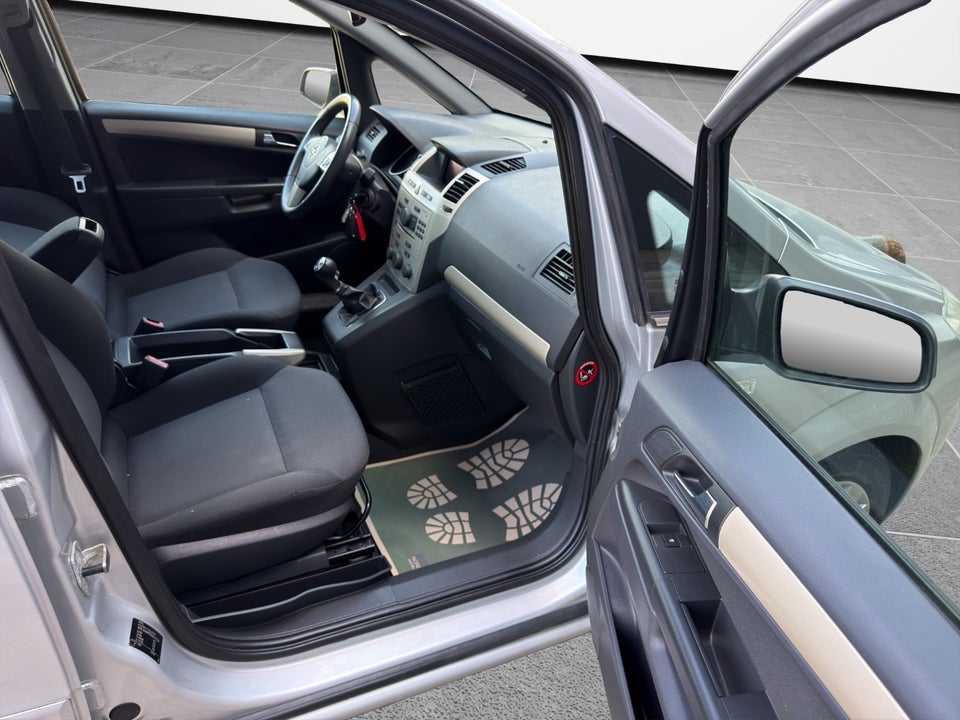 Opel Zafira 1,8 16V Limited 7prs 5d