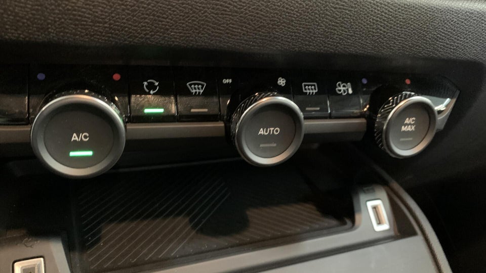 Citroën ë-C4 X 54 Plus 4d