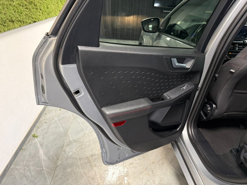 Ford Kuga 2,5 PHEV ST-Line CVT 5d