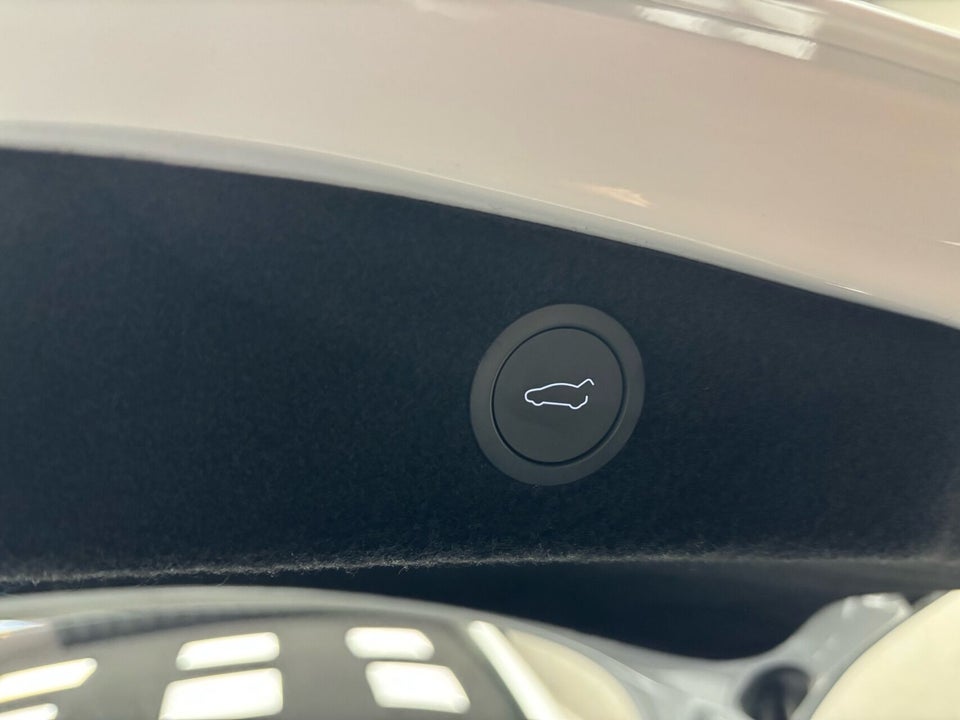 Tesla Model 3 RWD 4d