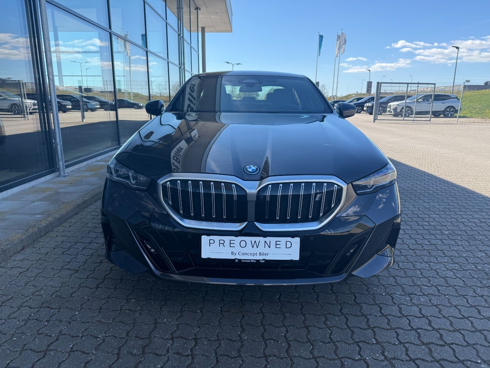 BMW i5 eDrive40 Fully Charged M-Sport 4d