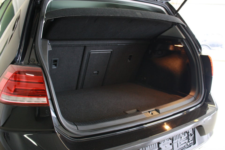 VW Golf VII 1,5 TSi 130 Comfortline DSG 5d