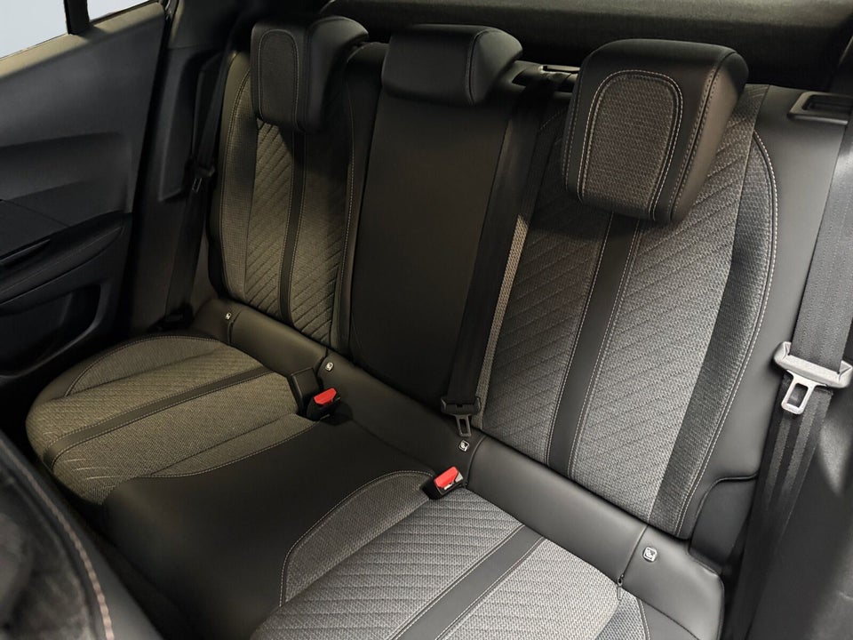 Peugeot e-2008 50 Allure 5d