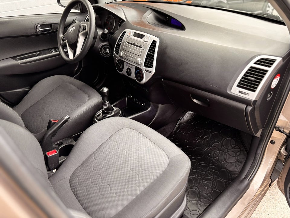 Hyundai i20 1,25 Classic 5d