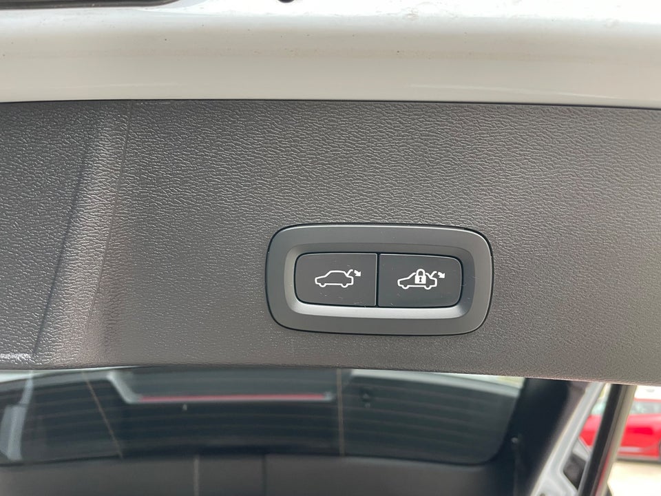 Volvo XC40 ReCharge Twin Ultimate 5d