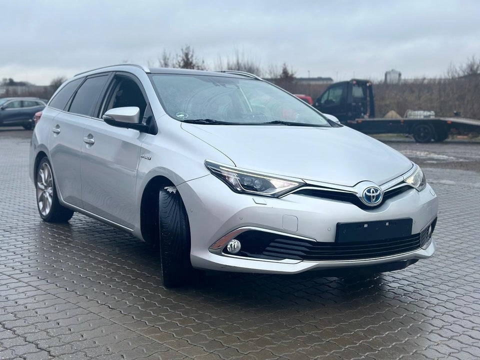 Toyota Auris 1,8 Hybrid H4 Touring Sports CVT 5d
