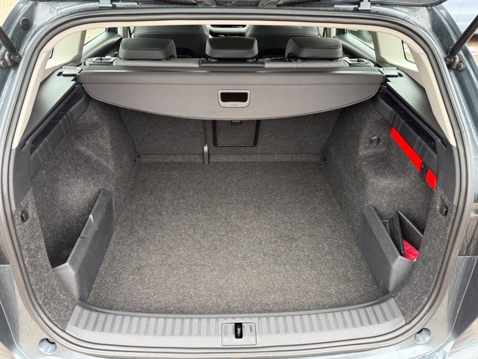 Skoda Enyaq 60 iV Loft 5d