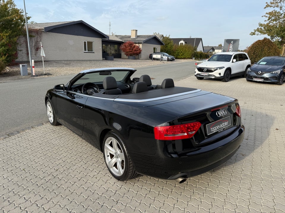 Audi A5 3,2 FSi Cabriolet quattro S-tr. 2d