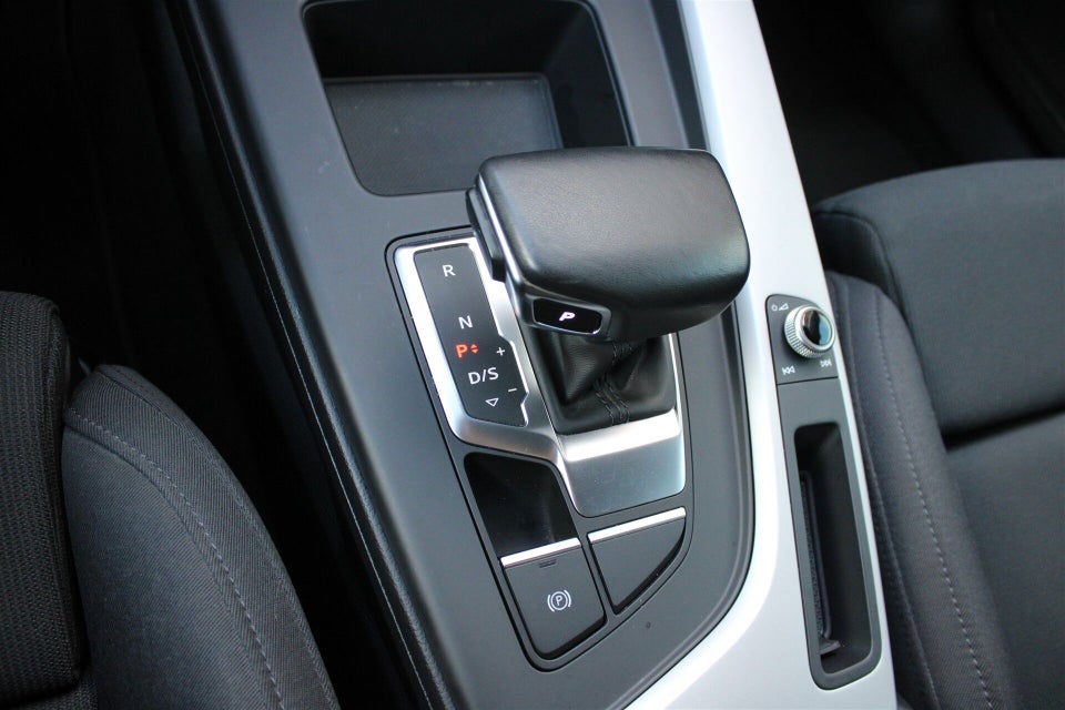 Audi A4 40 TFSi Prestige plus Avant S-tr. 5d