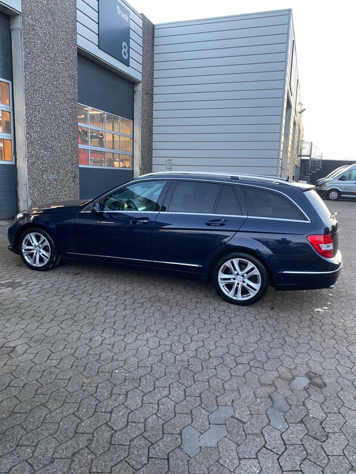 Mercedes C220 2,2 CDi Avantgarde stc. aut. 5d