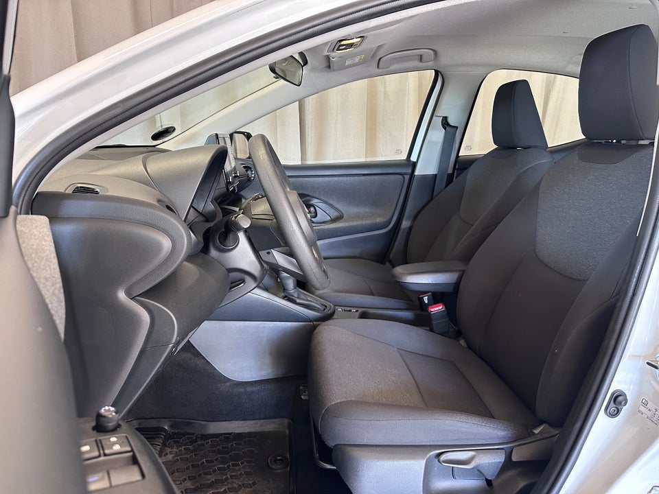Toyota Yaris 1,5 Hybrid Active e-CVT 5d