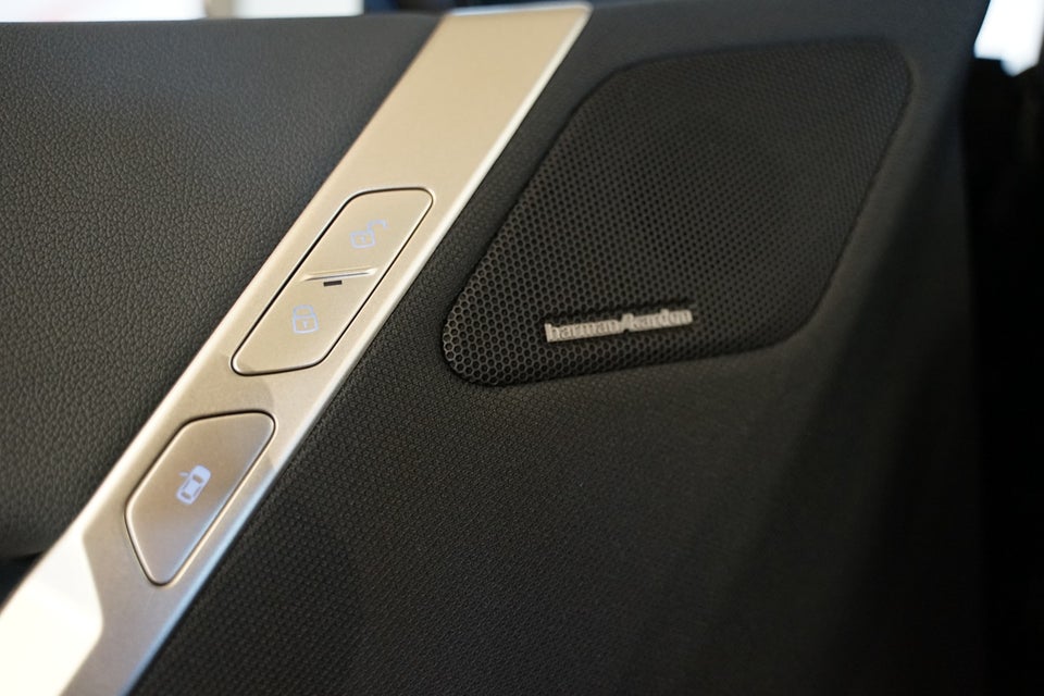 BMW iX xDrive40 Fully Charged Sport 5d