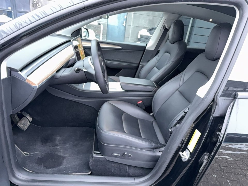 Tesla Model Y Long Range AWD 5d