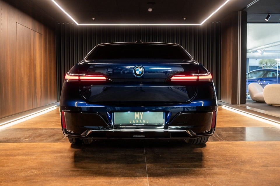 BMW i7 xDrive60 M-Sport 4d