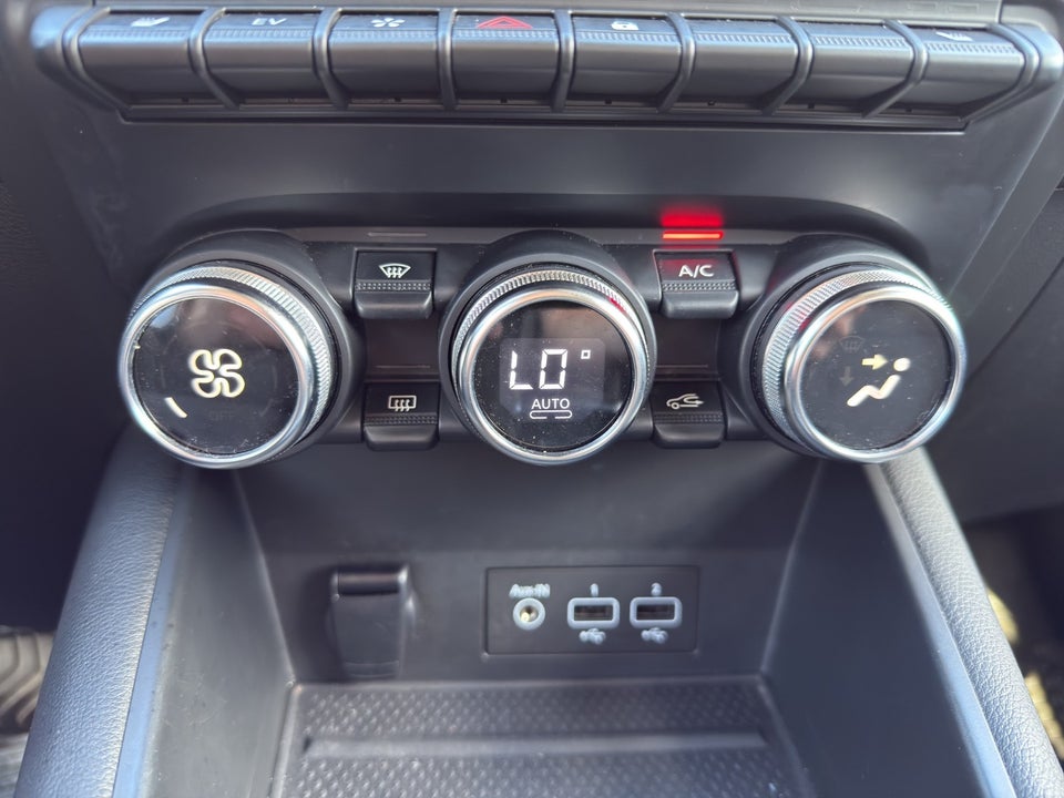 Renault Captur 1,6 E-Tech Intens 5d