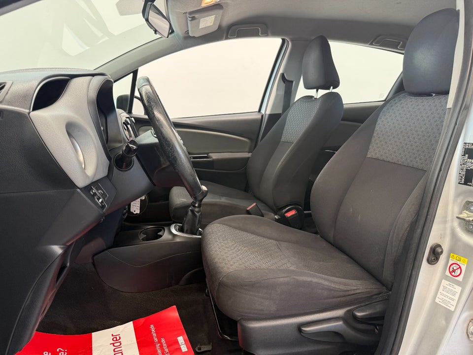 Toyota Yaris 1,0 VVT-i T1 5d