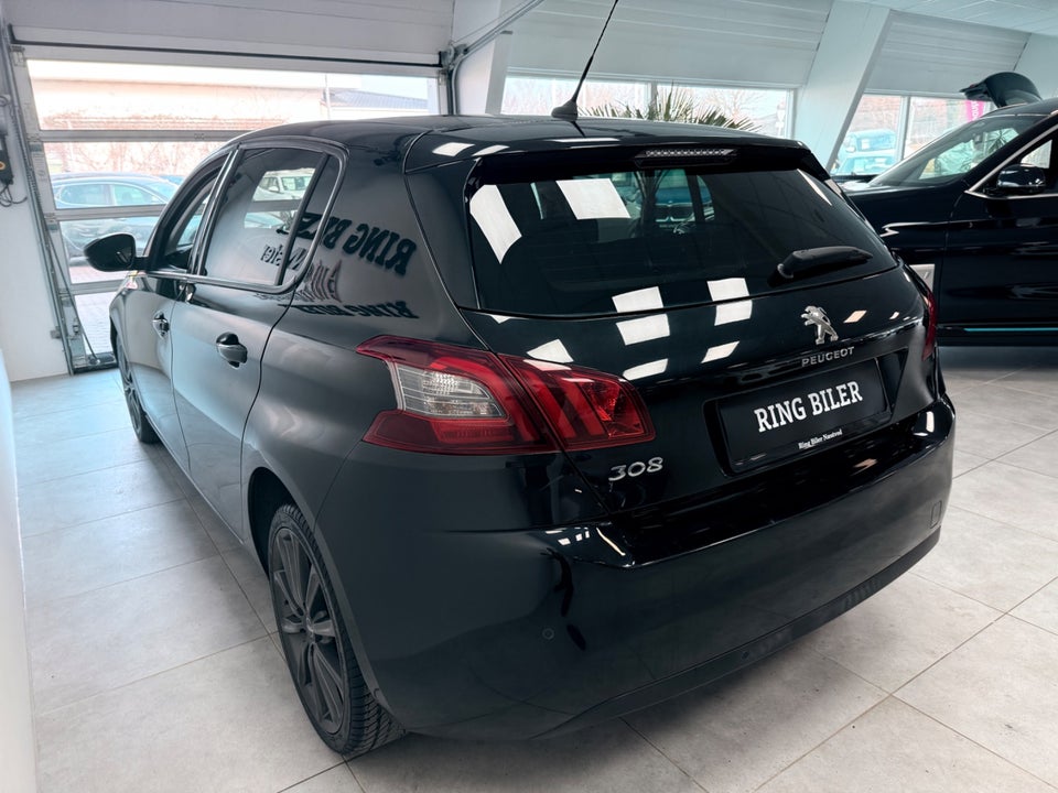 Peugeot 308 1,5 BlueHDi 130 Style 5d