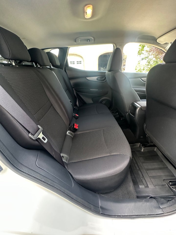 Nissan Qashqai 1,6 Dig-T 163 Visia 5d