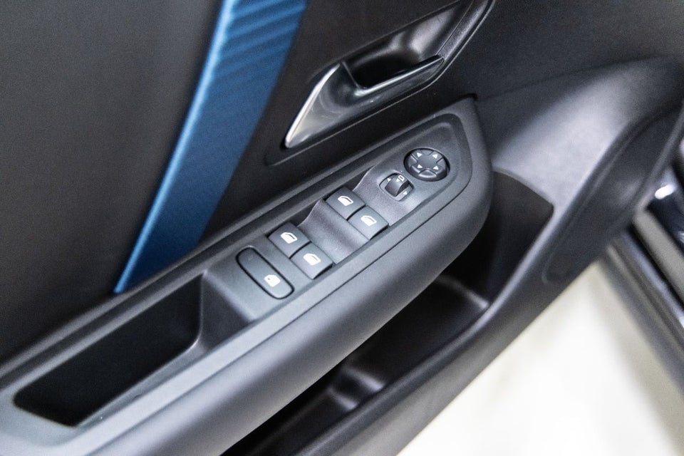 Citroën ë-C4 X 50 Shine 4d