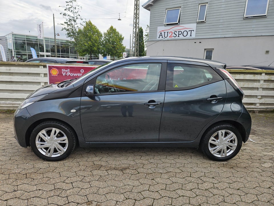 Toyota Aygo 1,0 VVT-i x-touch 5d