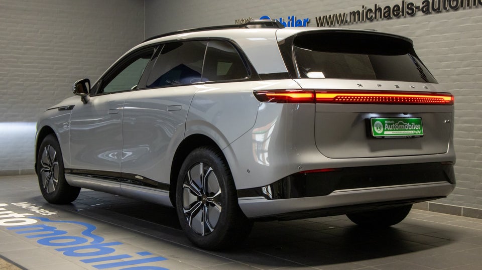 Xpeng G9 Standard Range 5d