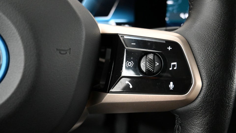 BMW iX xDrive40 Supercharged 5d