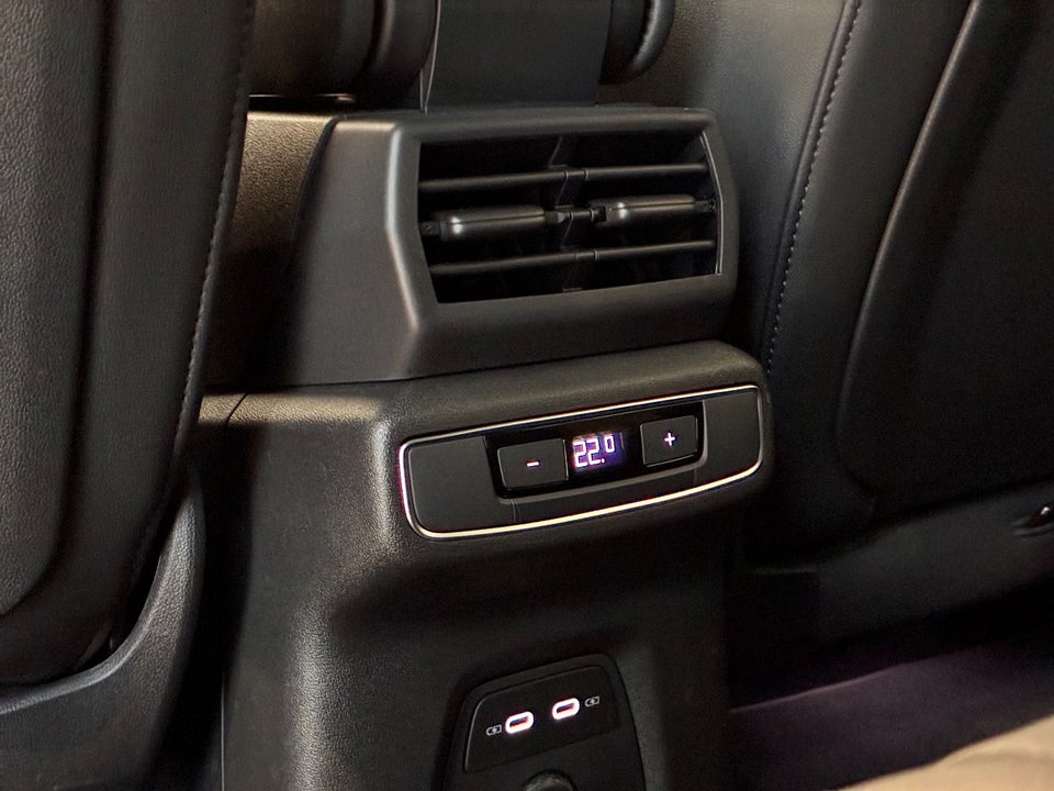 Audi Q4 e-tron 40 S-line 5d