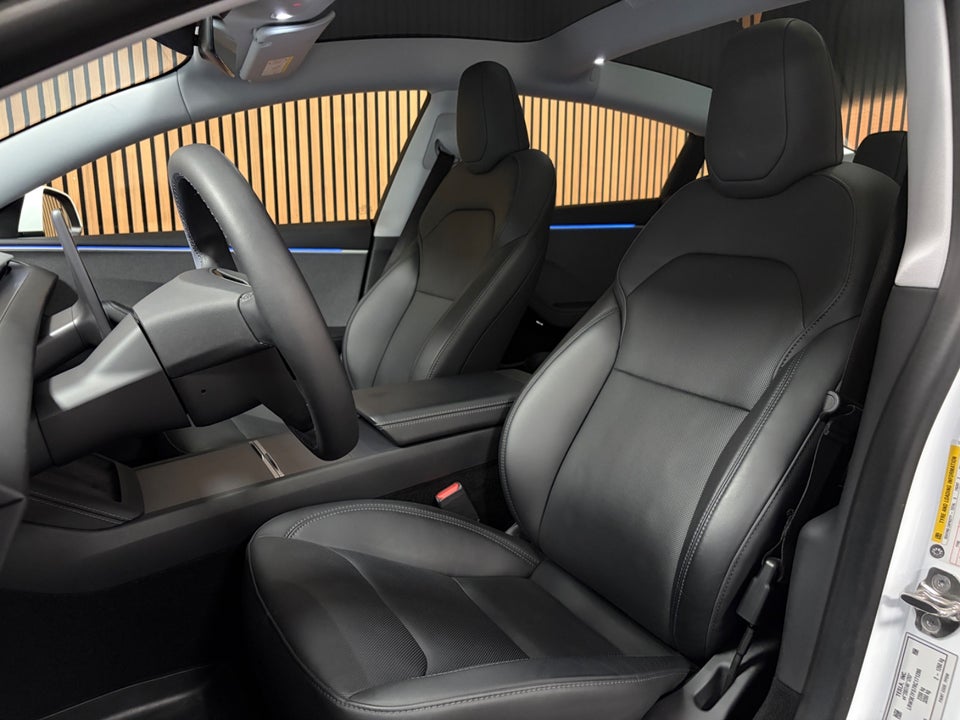 Tesla Model 3 RWD 4d