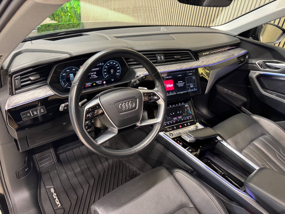 Audi e-tron 55 quattro 5d