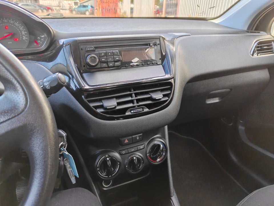 Peugeot 208 1,0 VTi Active 5d